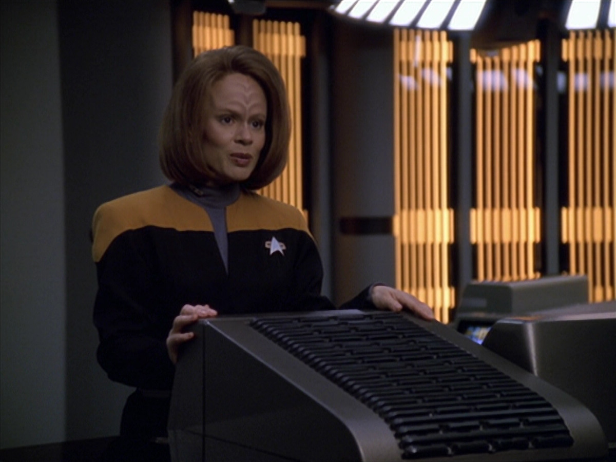 extant_StarTrek_VOY_5x25-Warhead_01324.jpg
