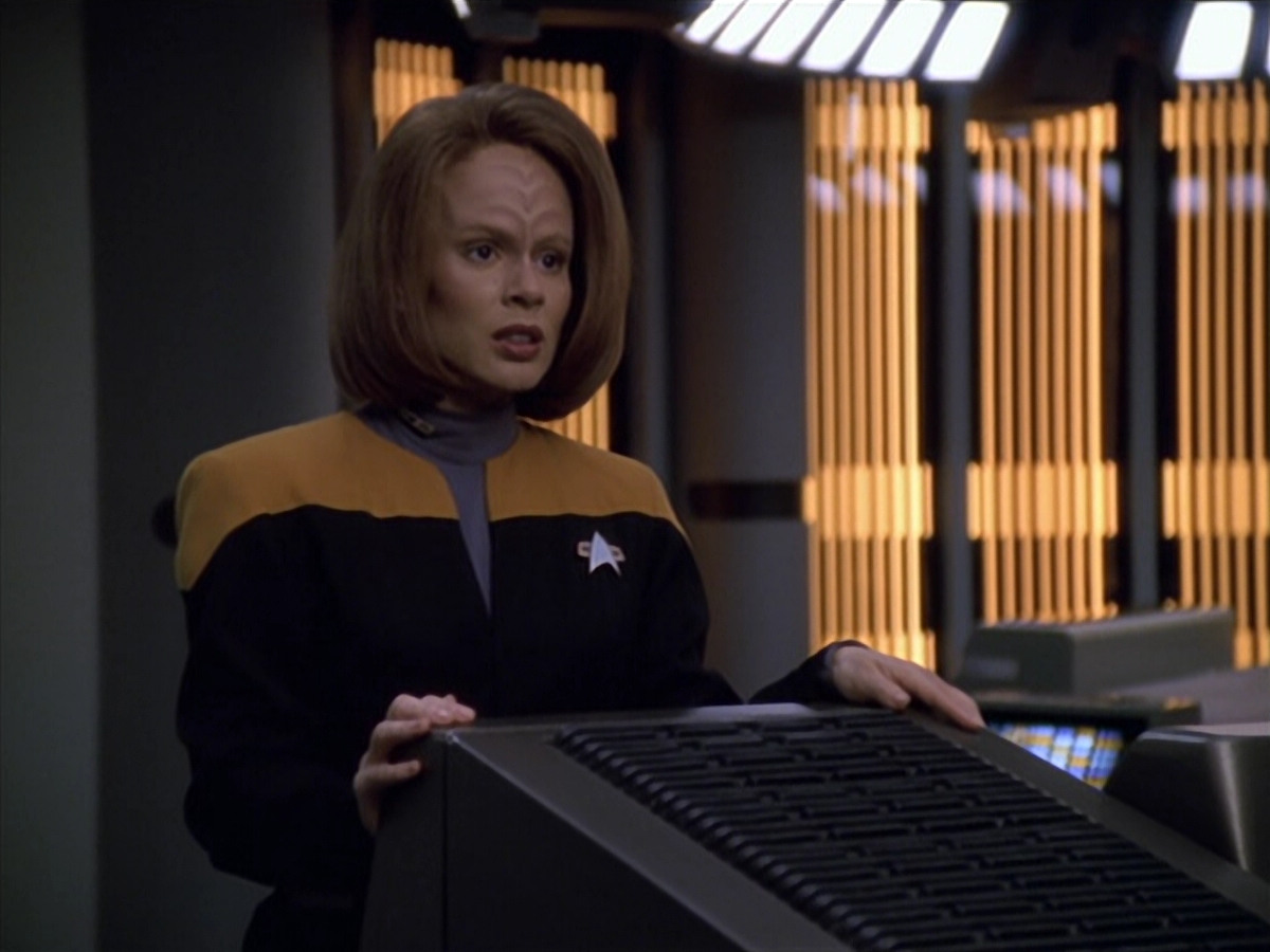 extant_StarTrek_VOY_5x25-Warhead_01333.jpg