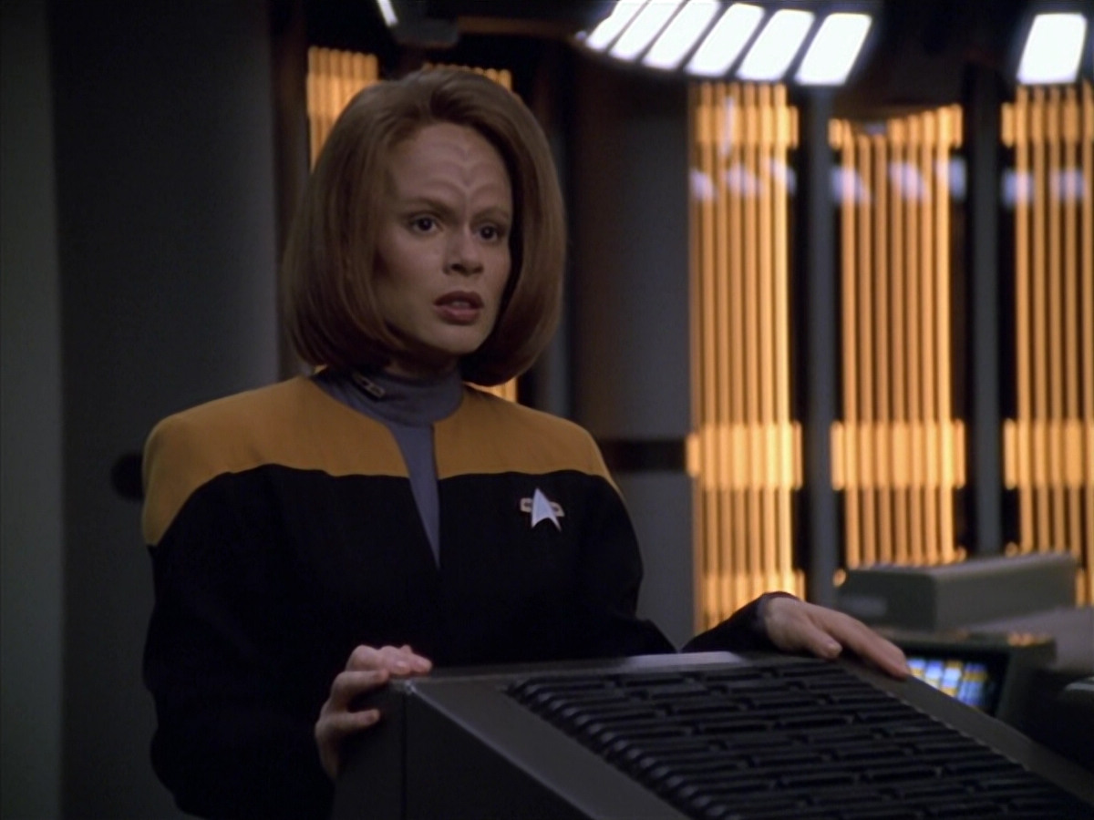 extant_StarTrek_VOY_5x25-Warhead_01334.jpg