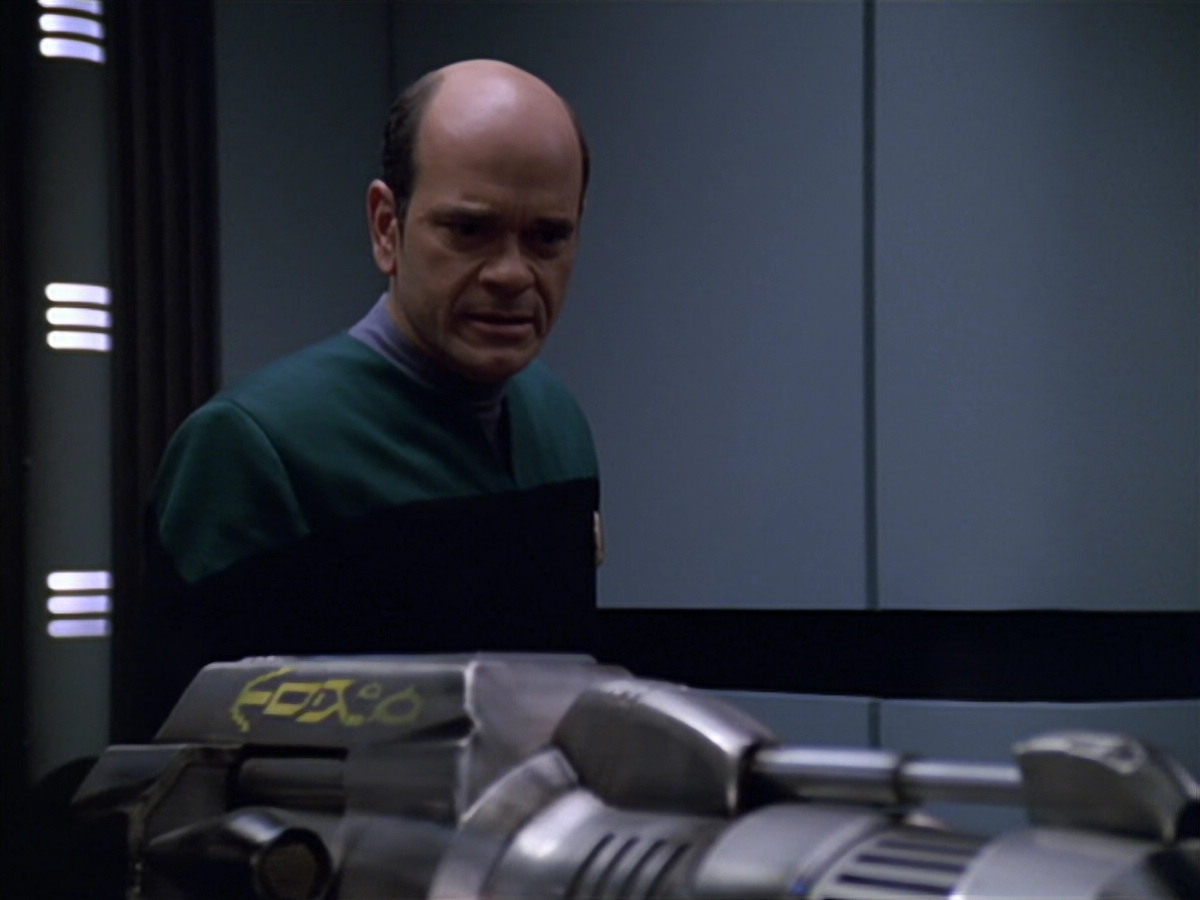 extant_StarTrek_VOY_5x25-Warhead_01361.jpg