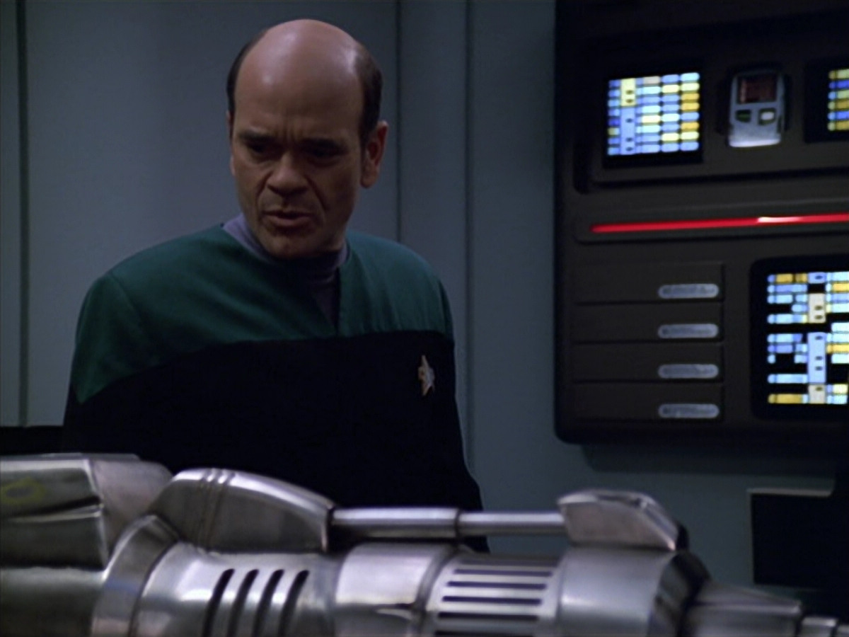 extant_StarTrek_VOY_5x25-Warhead_01366.jpg