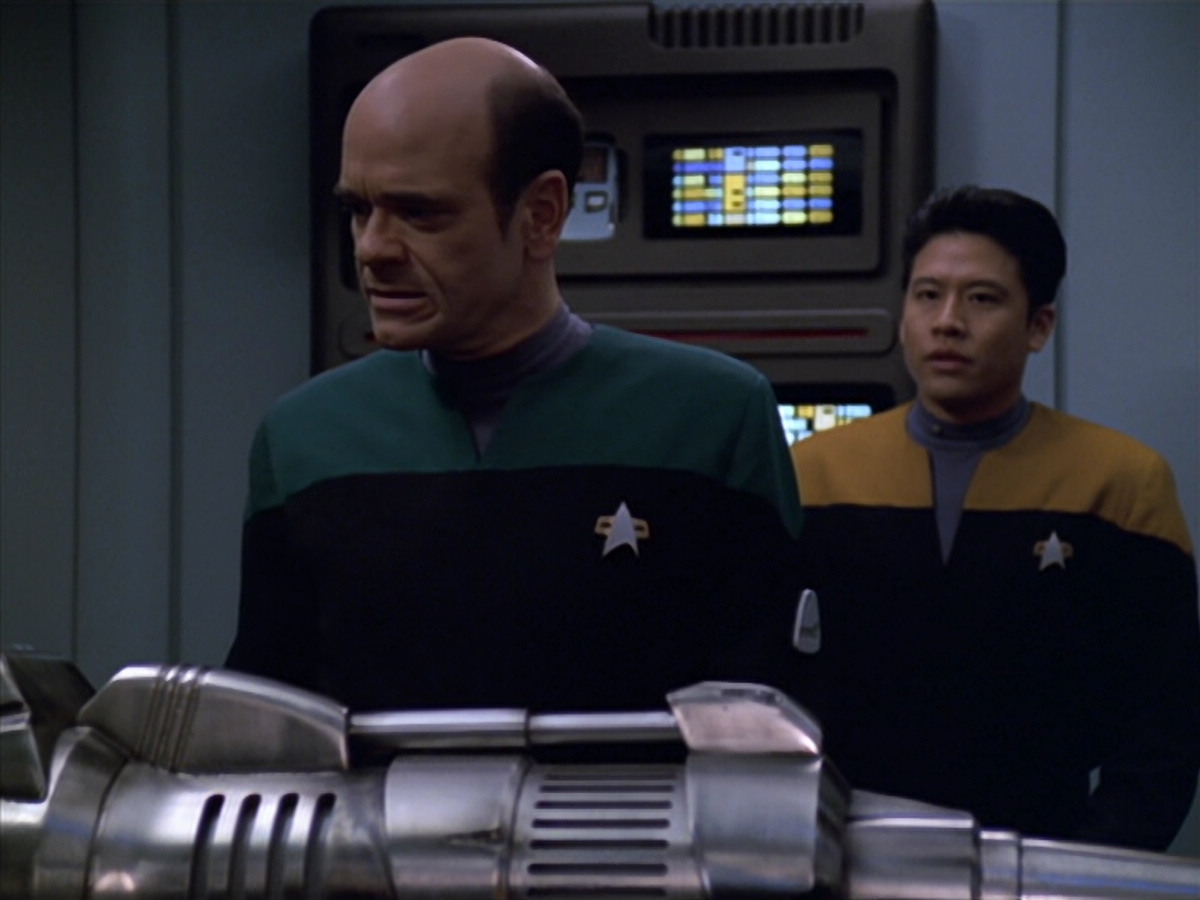 extant_StarTrek_VOY_5x25-Warhead_01371.jpg