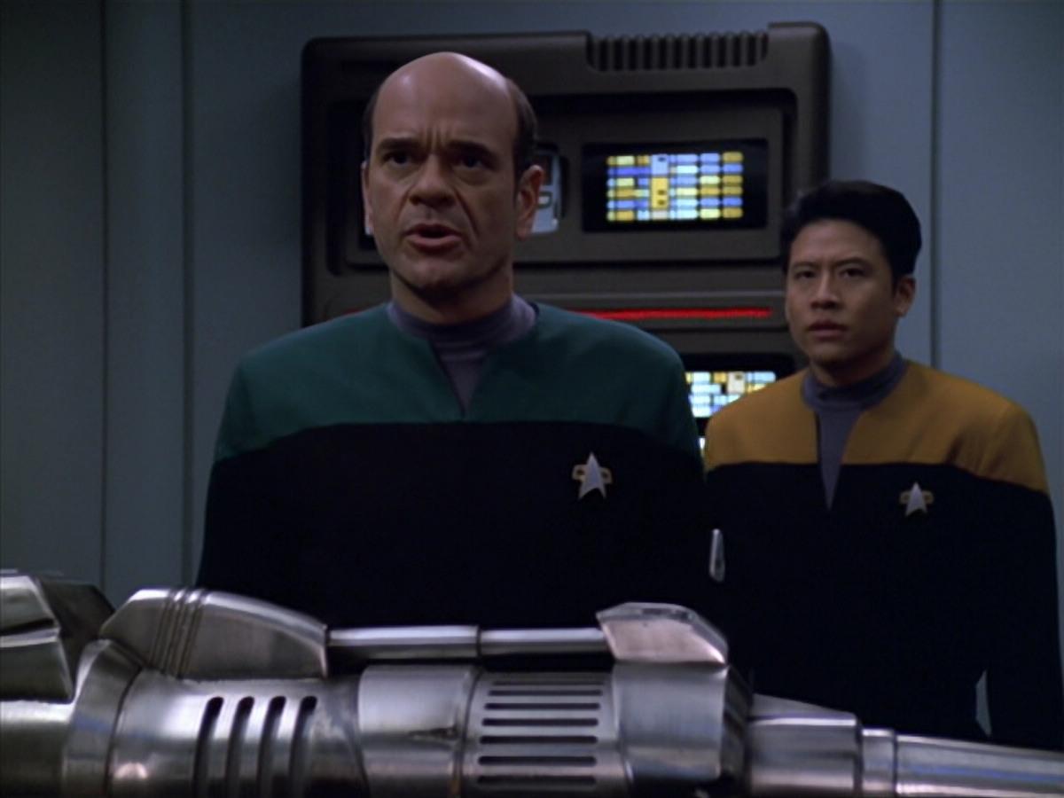 extant_StarTrek_VOY_5x25-Warhead_01380.jpg