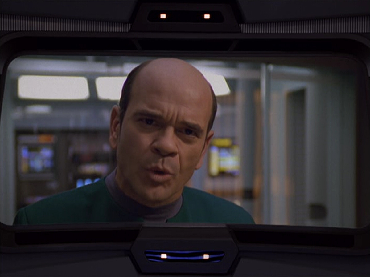extant_StarTrek_VOY_5x25-Warhead_01526.jpg