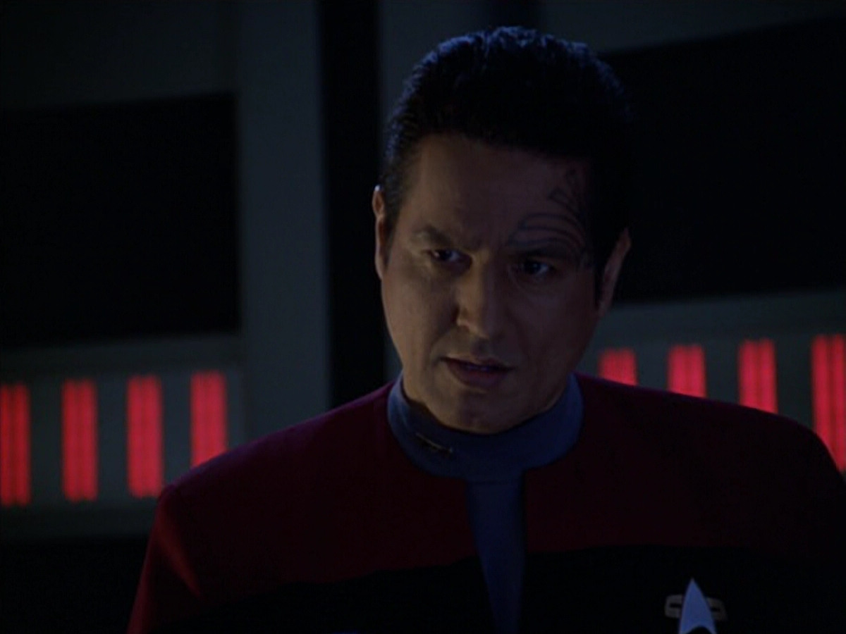 extant_StarTrek_VOY_5x25-Warhead_01645.jpg