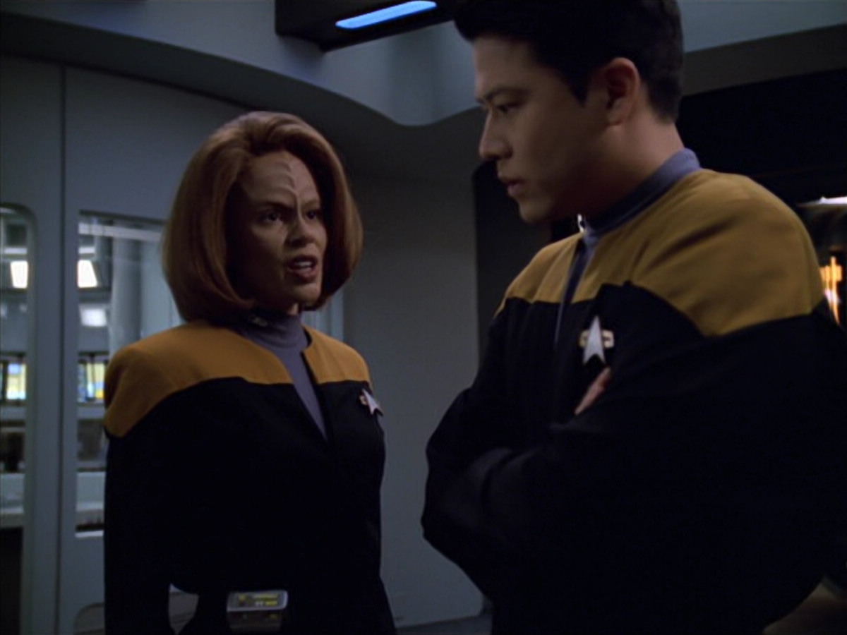extant_StarTrek_VOY_5x25-Warhead_01735.jpg