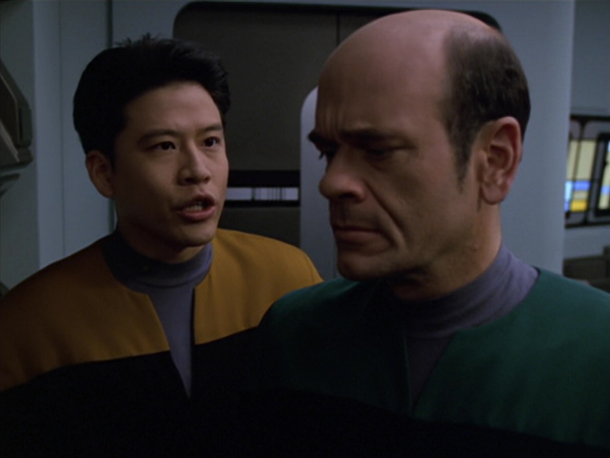 extant_StarTrek_VOY_5x25-Warhead_01818.jpg