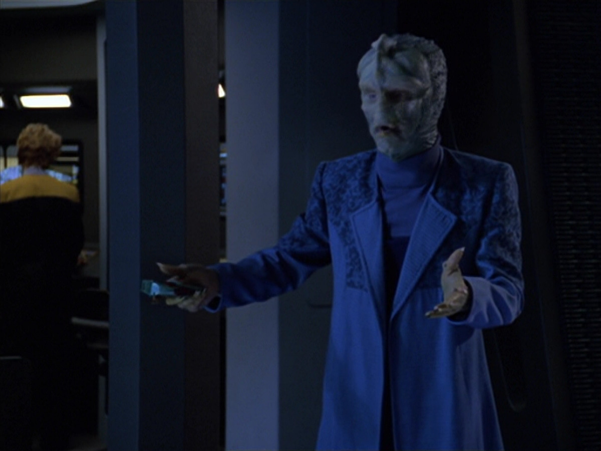 extant_StarTrek_VOY_5x25-Warhead_02066.jpg