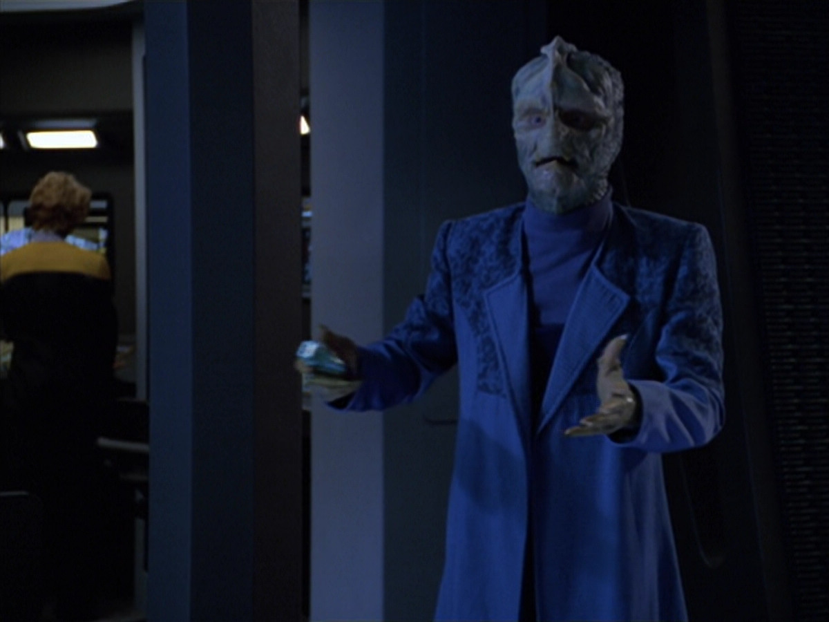 extant_StarTrek_VOY_5x25-Warhead_02068.jpg