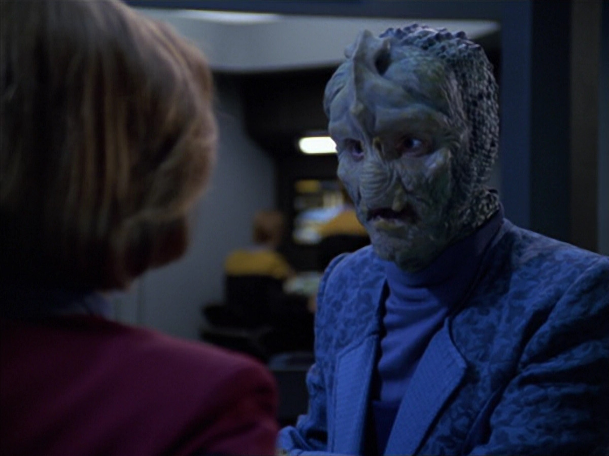 extant_StarTrek_VOY_5x25-Warhead_02091.jpg