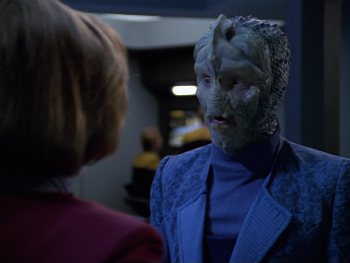 extant_StarTrek_VOY_5x25-Warhead_02111.jpg