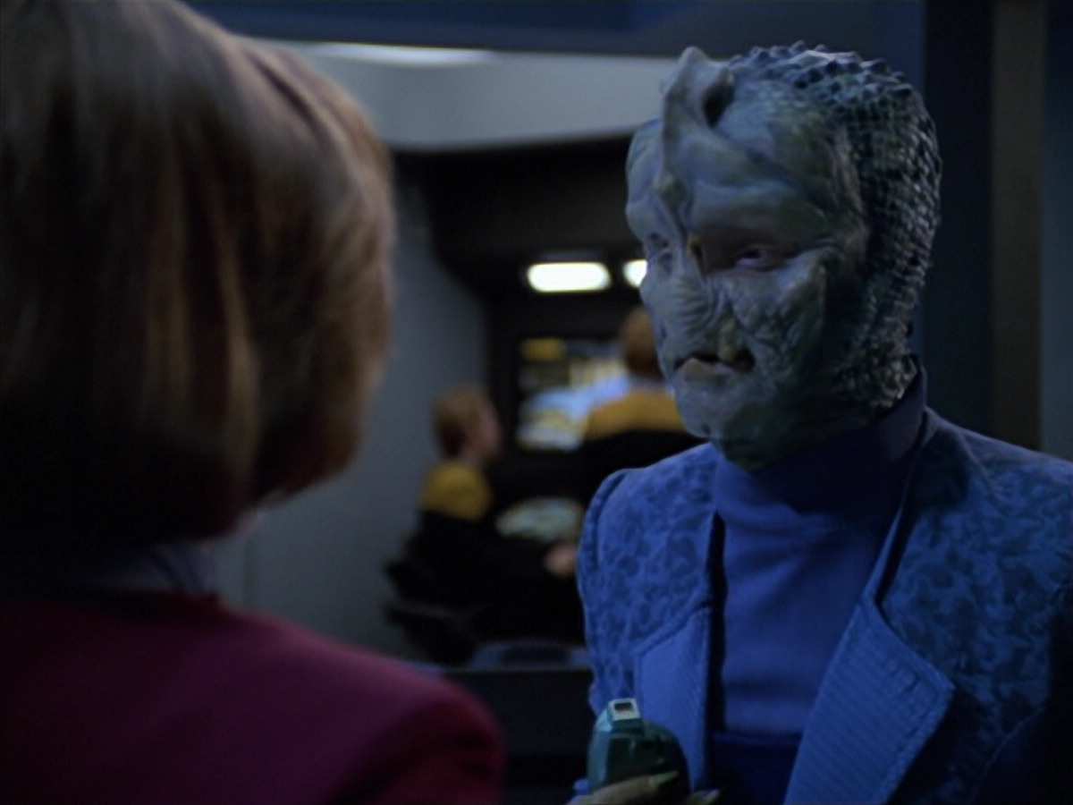 extant_StarTrek_VOY_5x25-Warhead_02113.jpg