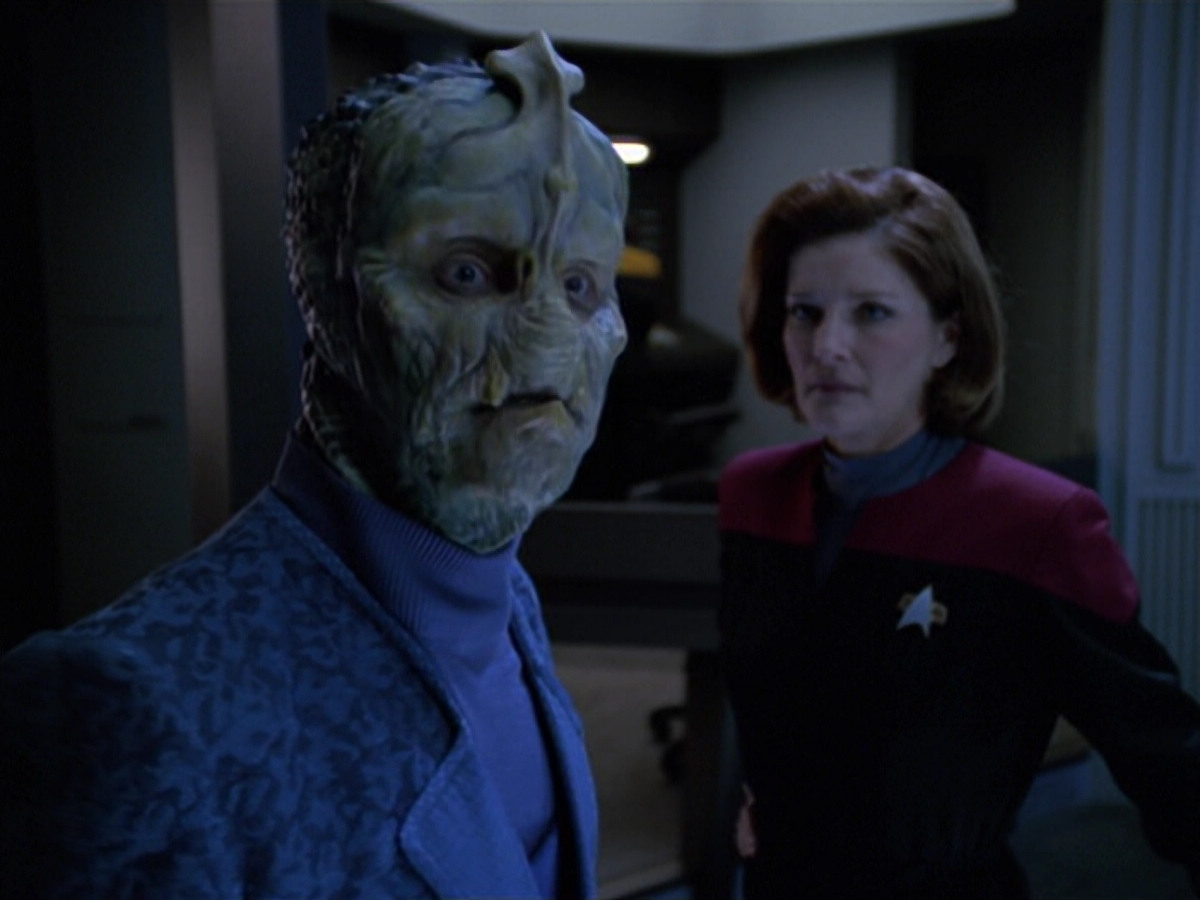 extant_StarTrek_VOY_5x25-Warhead_02196.jpg
