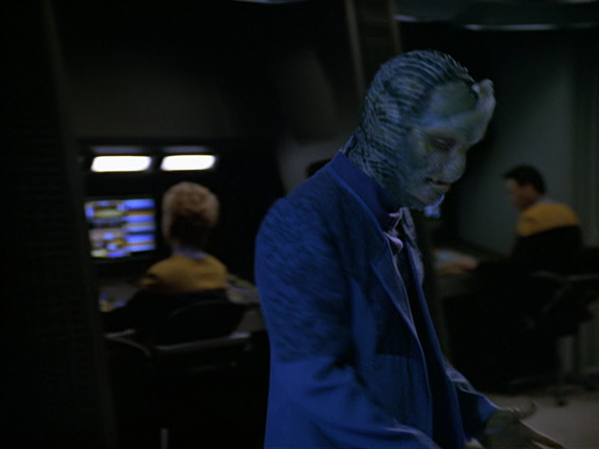 extant_StarTrek_VOY_5x25-Warhead_02220.jpg