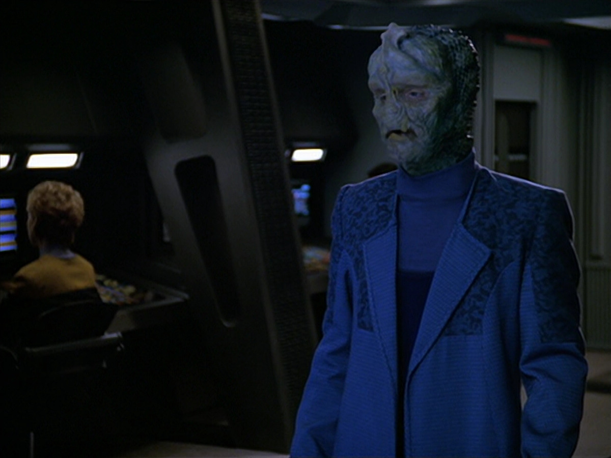 extant_StarTrek_VOY_5x25-Warhead_02222.jpg