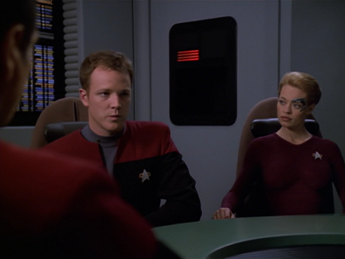 extant_StarTrek_VOY_5x25-Warhead_02418.jpg