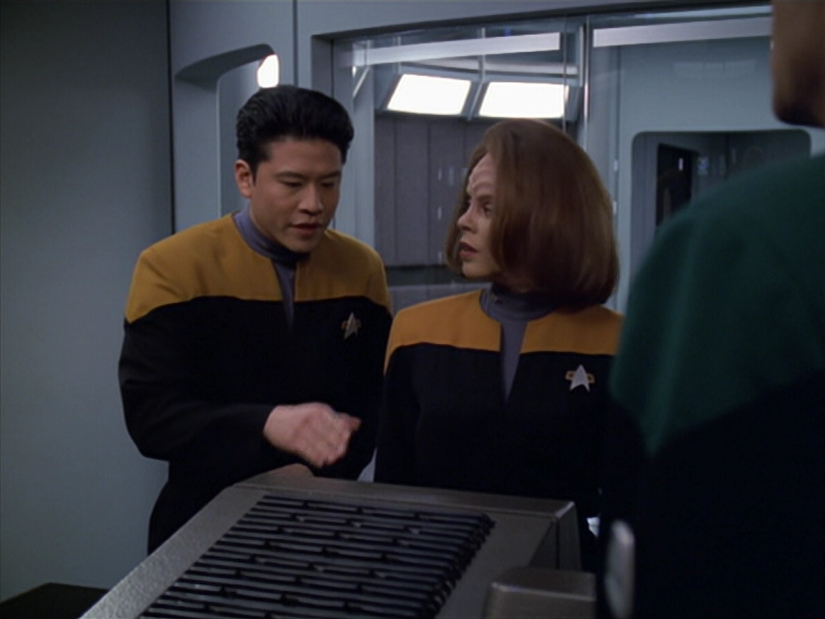 extant_StarTrek_VOY_5x25-Warhead_02634.jpg