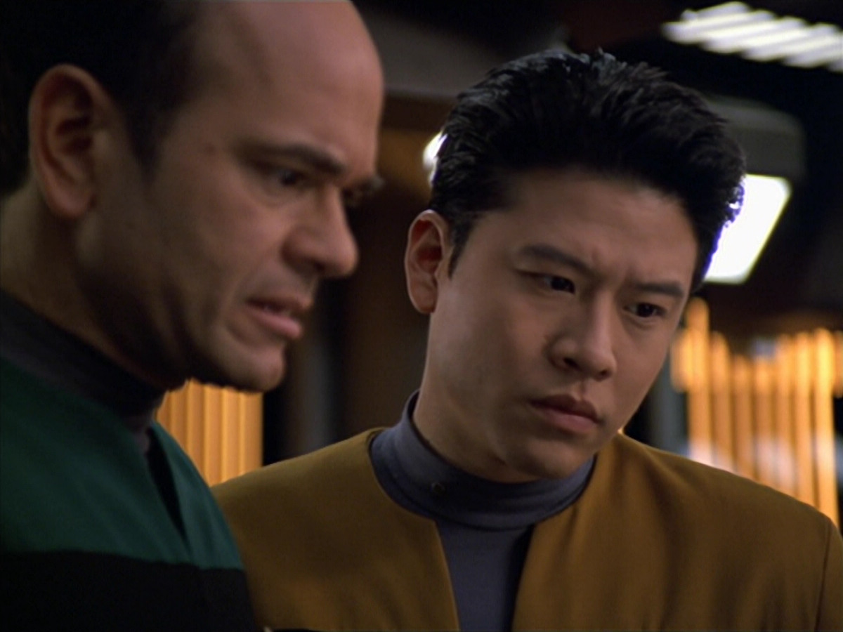 extant_StarTrek_VOY_5x25-Warhead_02722.jpg