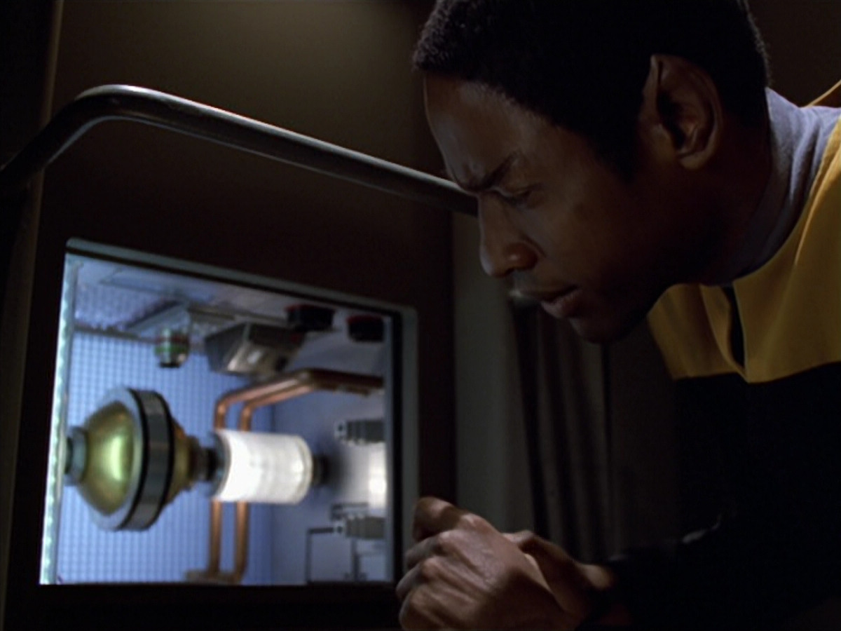 extant_StarTrek_VOY_5x25-Warhead_02879.jpg