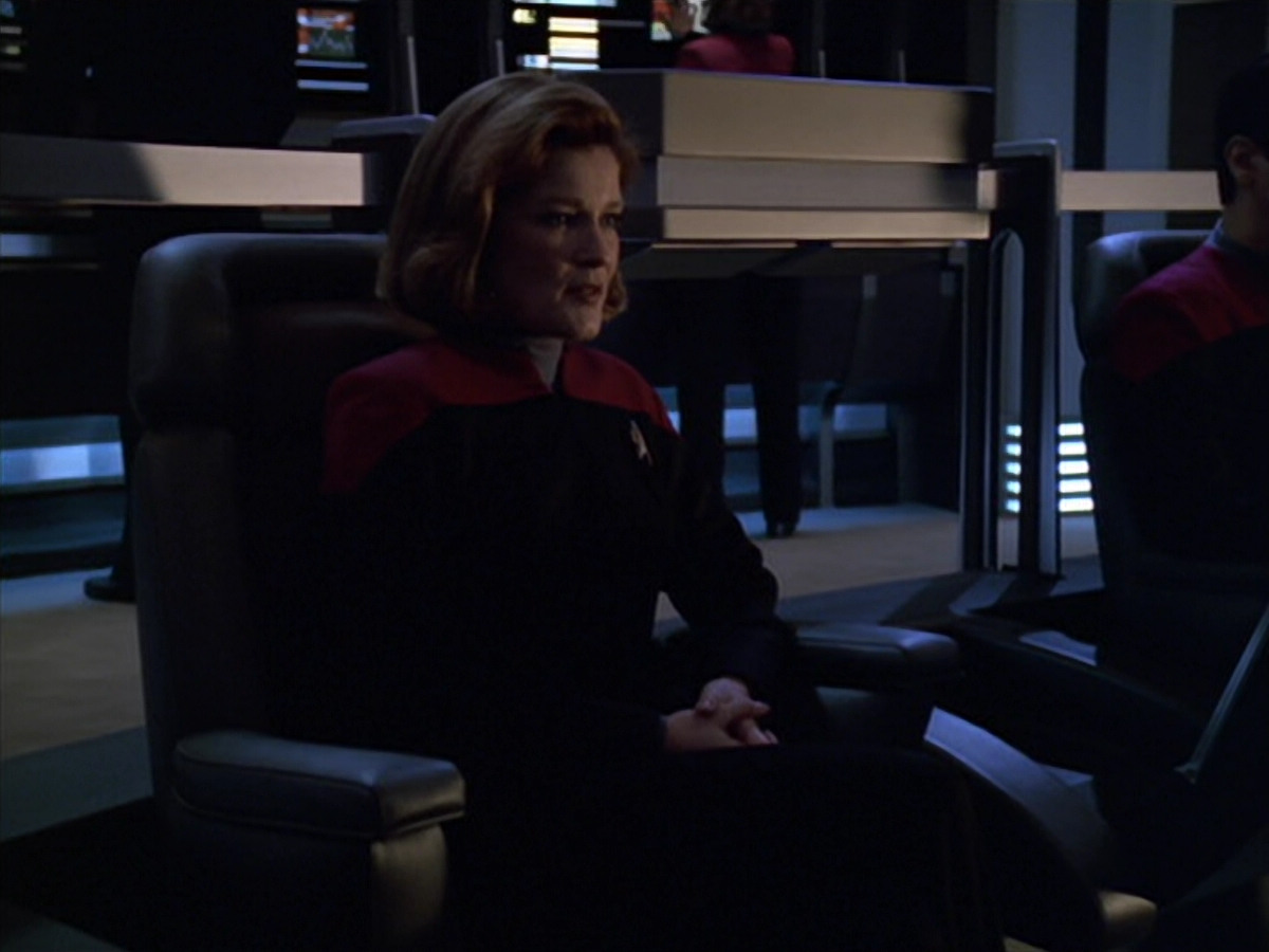 extant_StarTrek_VOY_5x25-Warhead_02901.jpg
