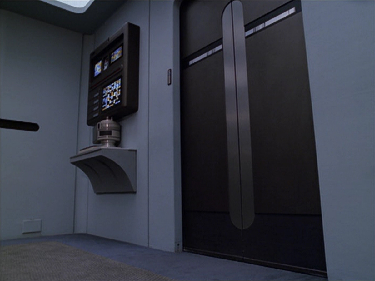extant_StarTrek_VOY_5x25-Warhead_02967.jpg