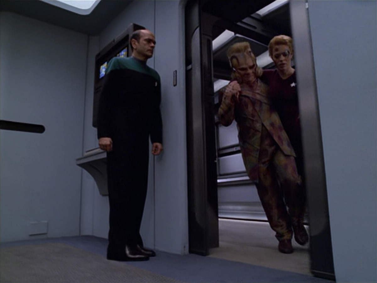extant_StarTrek_VOY_5x25-Warhead_02972.jpg