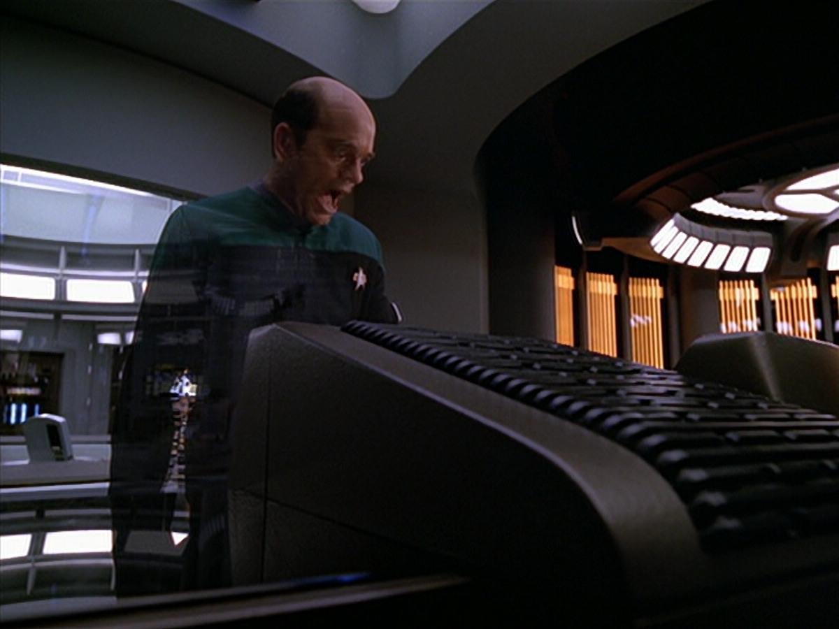 extant_StarTrek_VOY_5x25-Warhead_02998.jpg