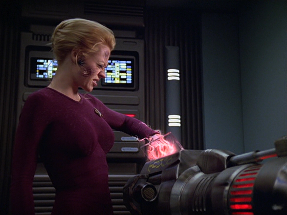 extant_StarTrek_VOY_5x25-Warhead_03030.jpg