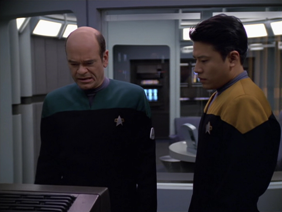 extant_StarTrek_VOY_5x25-Warhead_03247.jpg
