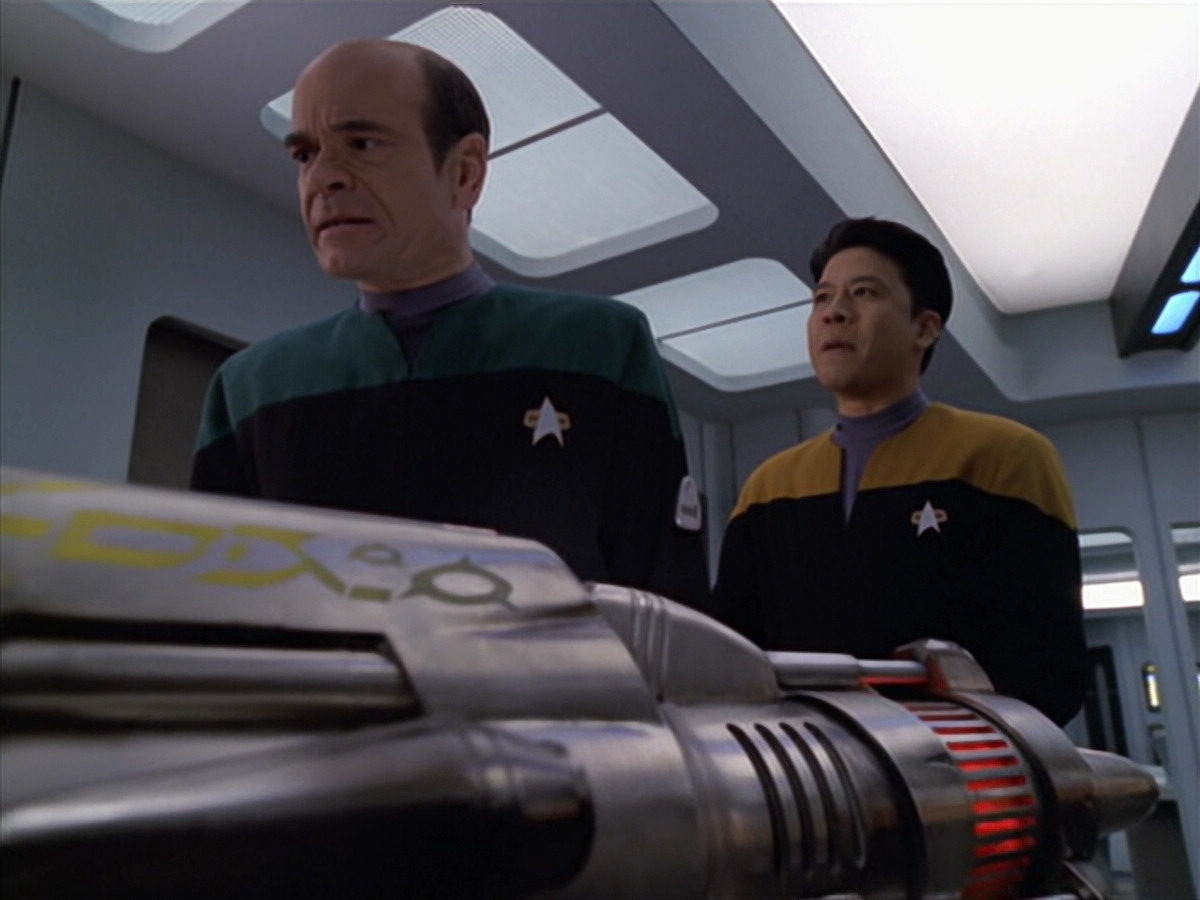 extant_StarTrek_VOY_5x25-Warhead_03283.jpg