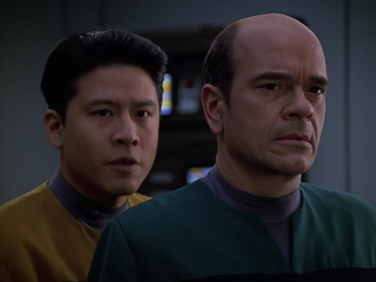 extant_StarTrek_VOY_5x25-Warhead_03335.jpg