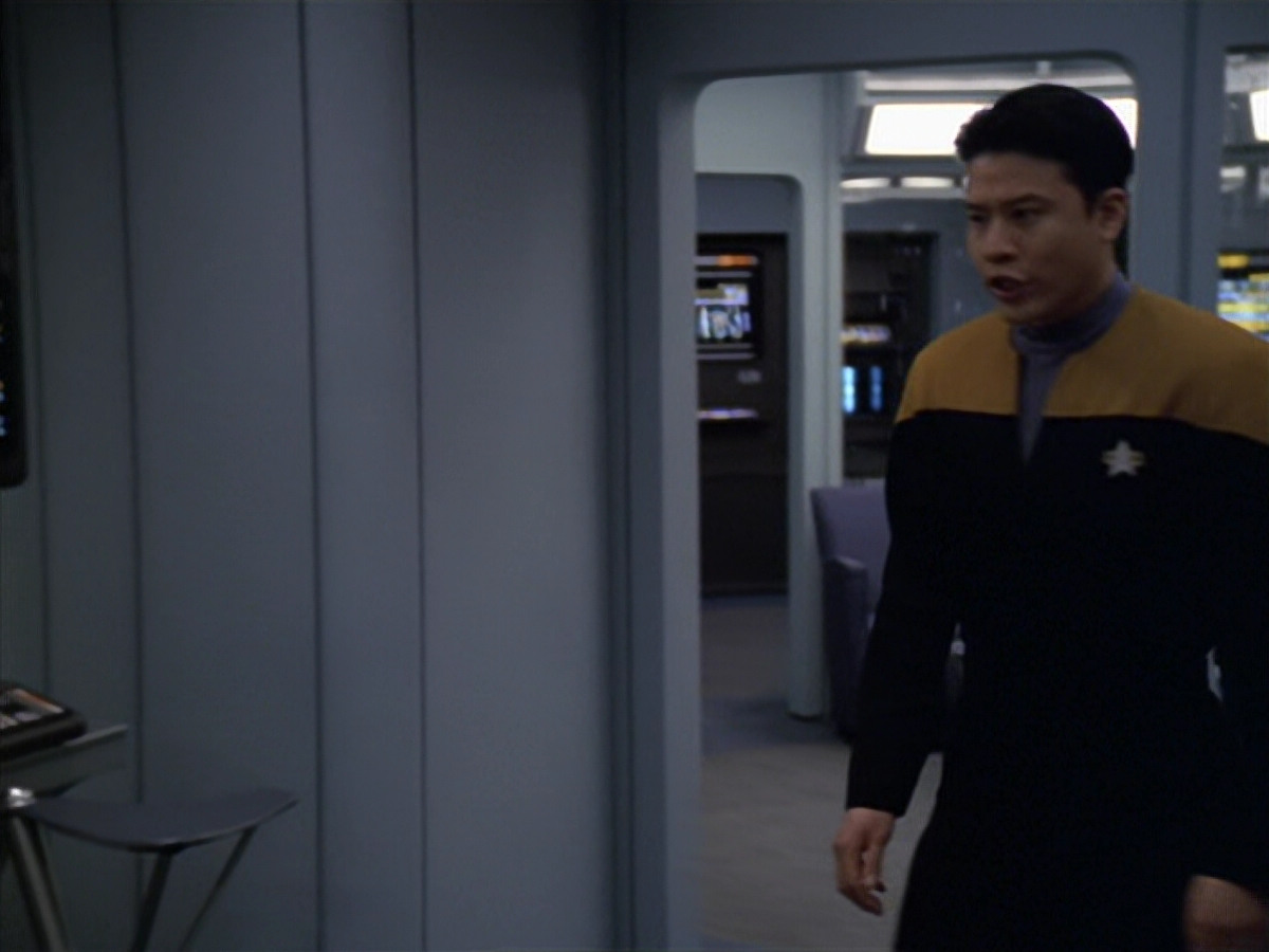 extant_StarTrek_VOY_5x25-Warhead_03462.jpg