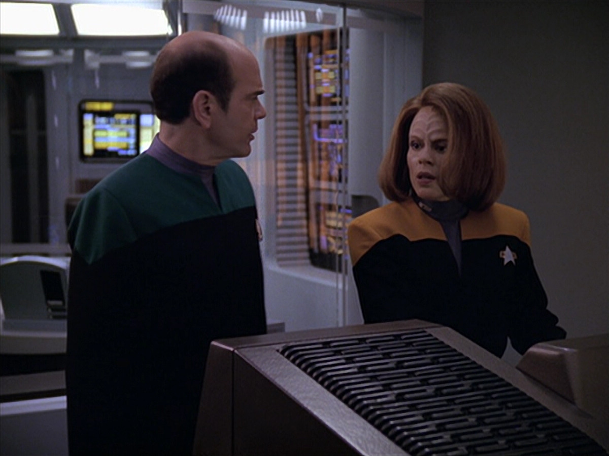 extant_StarTrek_VOY_5x25-Warhead_03521.jpg