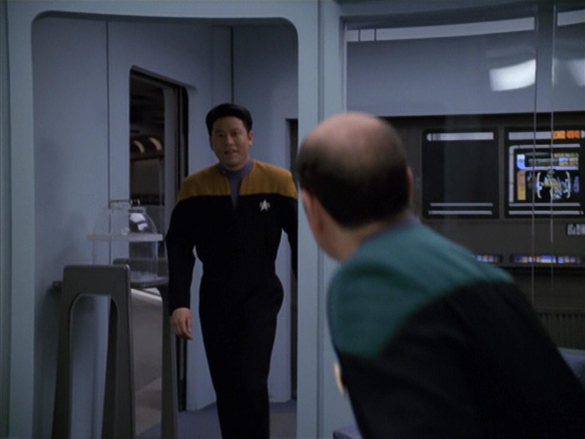 extant_StarTrek_VOY_5x25-Warhead_03617.jpg