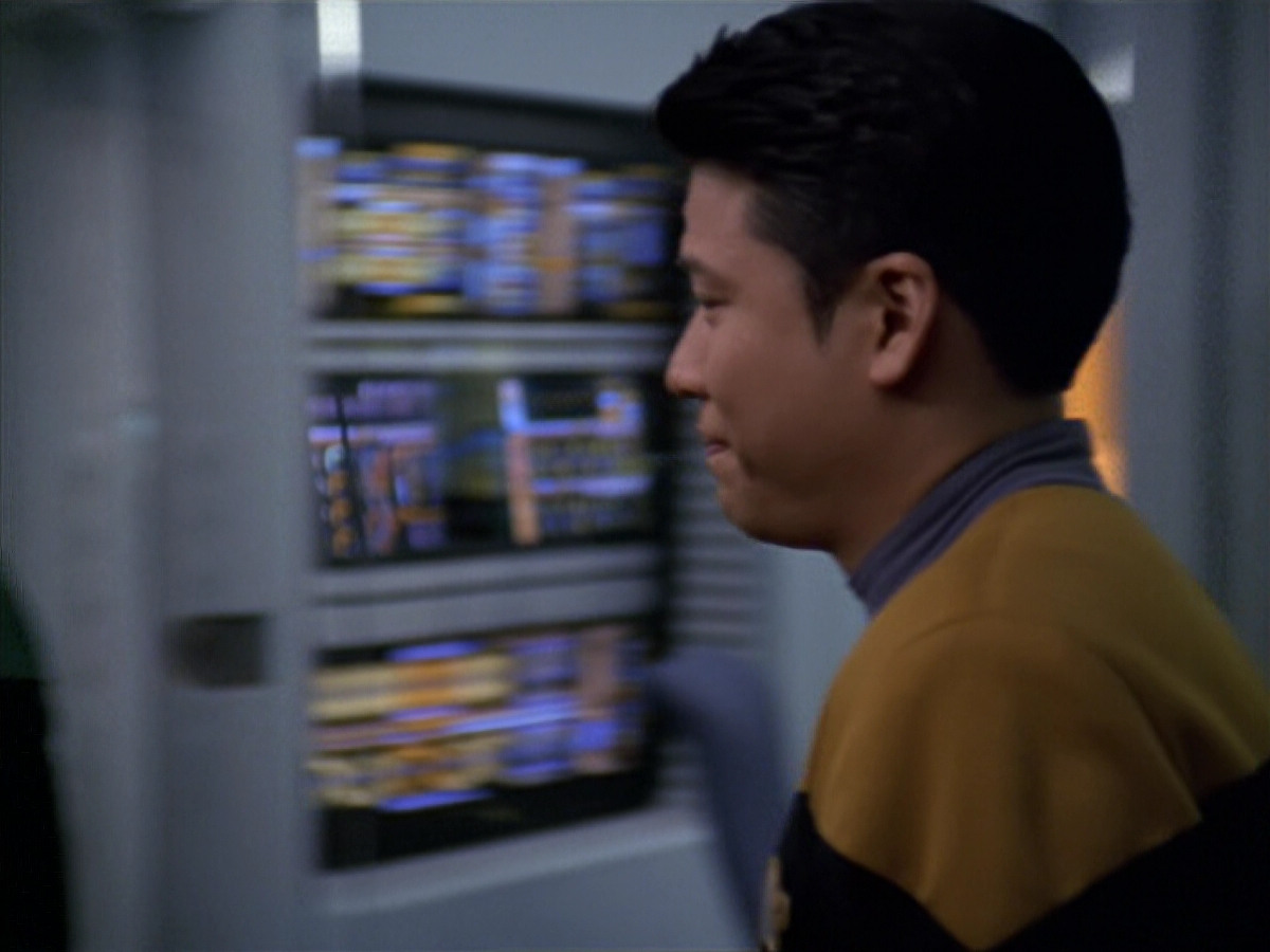 extant_StarTrek_VOY_5x25-Warhead_03645.jpg