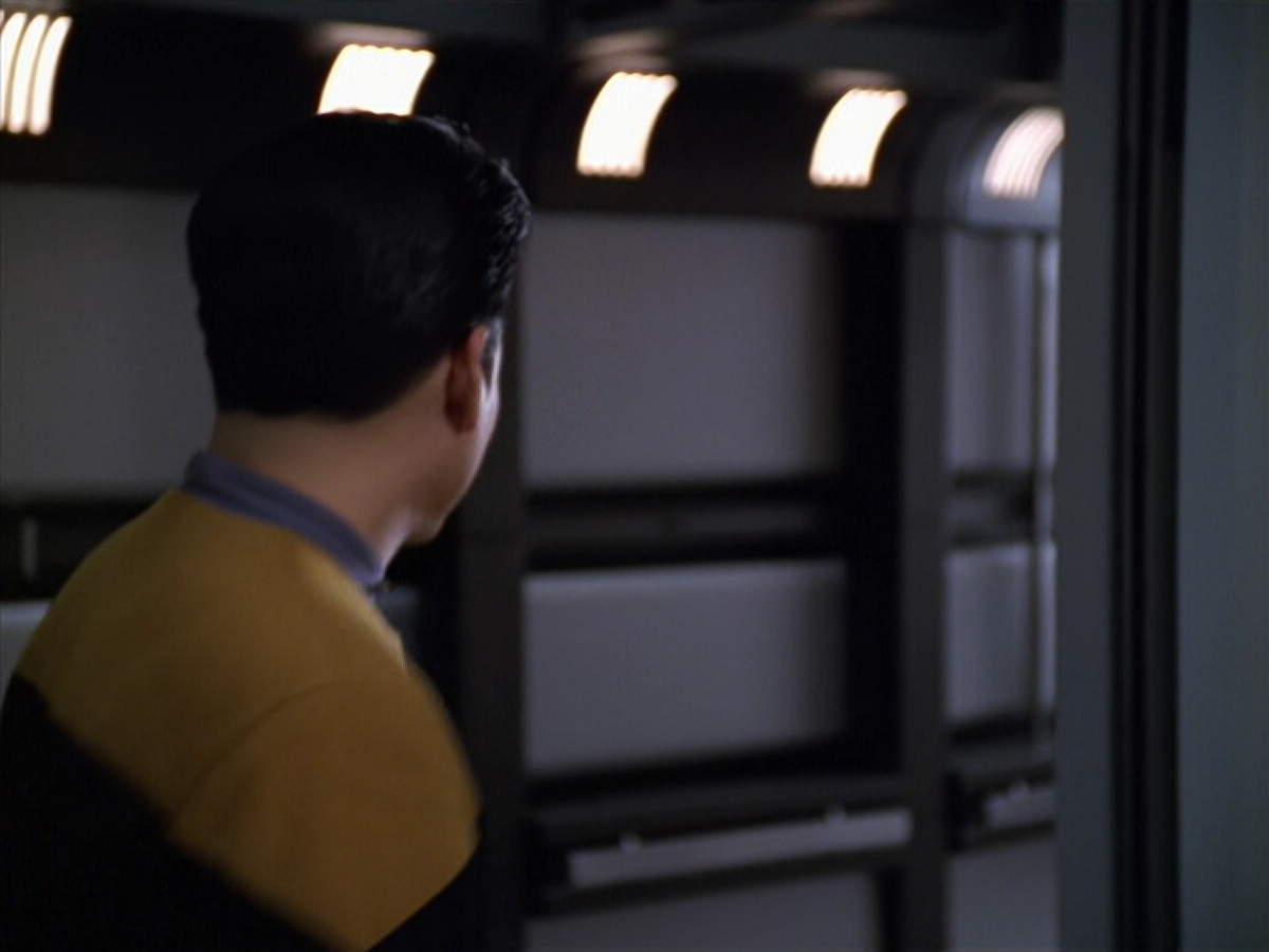 extant_StarTrek_VOY_5x25-Warhead_03726.jpg