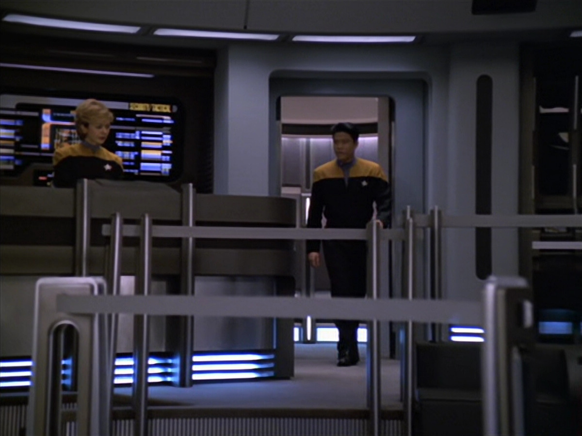 extant_StarTrek_VOY_5x25-Warhead_03733.jpg