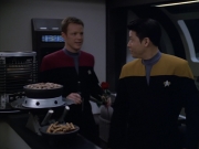 extant_StarTrek_VOY_5x25-Warhead_00104.jpg