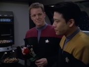 extant_StarTrek_VOY_5x25-Warhead_00107.jpg
