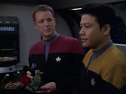 extant_StarTrek_VOY_5x25-Warhead_00108.jpg