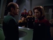 extant_StarTrek_VOY_5x25-Warhead_01015.jpg