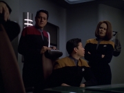 extant_StarTrek_VOY_5x25-Warhead_01051.jpg