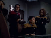 extant_StarTrek_VOY_5x25-Warhead_01054.jpg