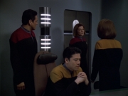 extant_StarTrek_VOY_5x25-Warhead_01086.jpg