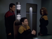extant_StarTrek_VOY_5x25-Warhead_01096.jpg