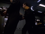 extant_StarTrek_VOY_5x25-Warhead_01110.jpg
