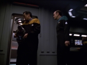 extant_StarTrek_VOY_5x25-Warhead_01112.jpg