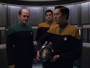 extant_StarTrek_VOY_5x25-Warhead_01126.jpg
