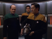 extant_StarTrek_VOY_5x25-Warhead_01127.jpg