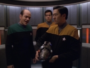 extant_StarTrek_VOY_5x25-Warhead_01131.jpg